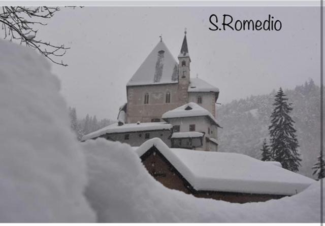 Appartamento Da Romina Con Parcheggio Gratuito Sanzeno Buitenkant foto
