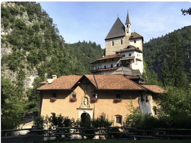 Appartamento Da Romina Con Parcheggio Gratuito Sanzeno Buitenkant foto