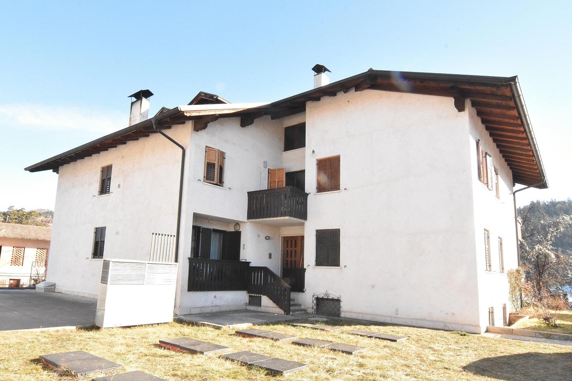 Appartamento Da Romina Con Parcheggio Gratuito Sanzeno Buitenkant foto